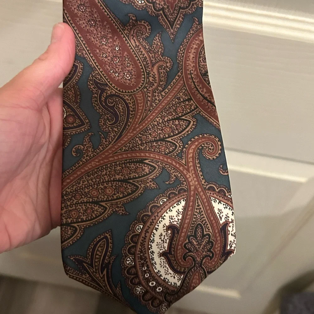 Handmade Thornhill Menswear Brown  and blue Paisley Tie